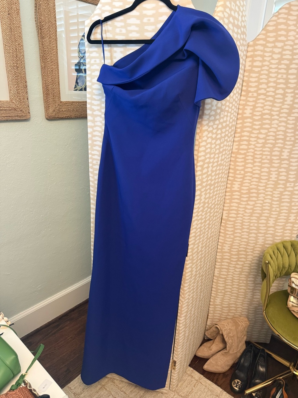 NWT Safiyaa Millie Gown